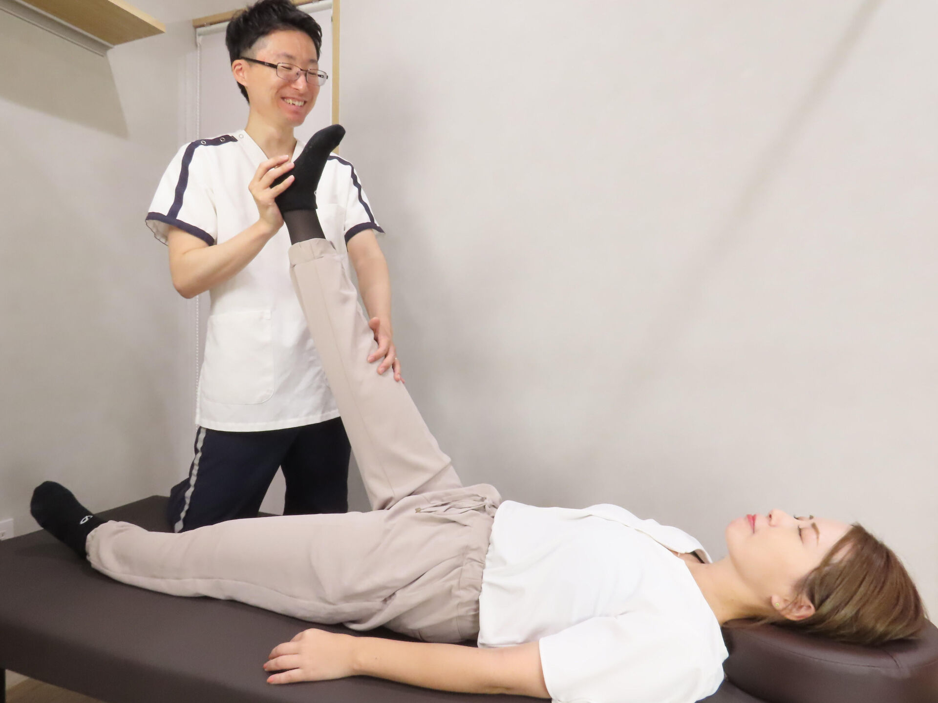 検査　下肢のｎストレッチ.jp